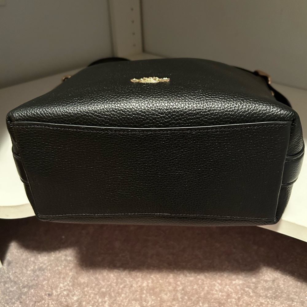 Coach Val Duffle Bag with Gold Details - Picture 5 of 8